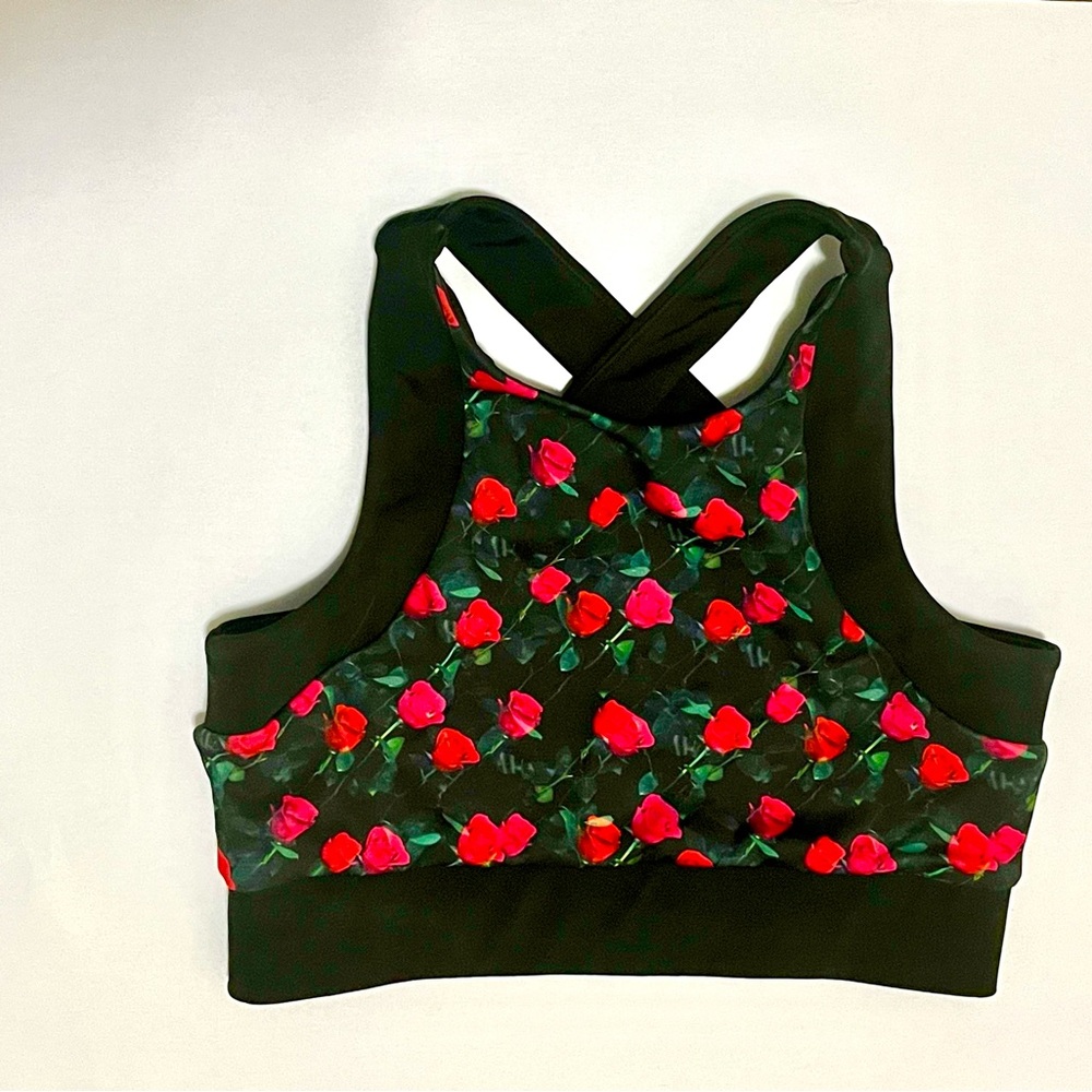 Noli Black with roses Sports Bra